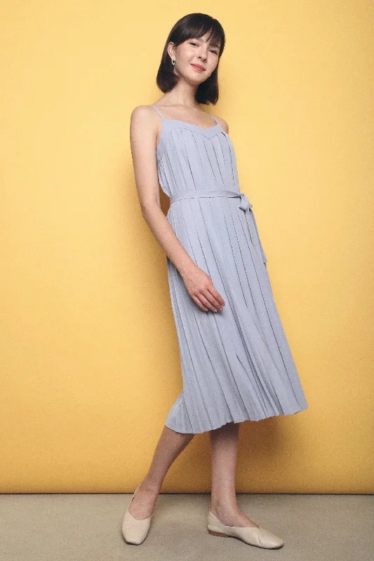 Karol Pleated V Neck Midi Dress Periwinkle