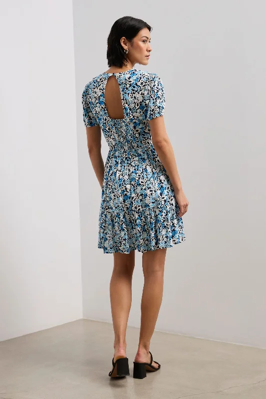 Printed fluid dress with ruched back