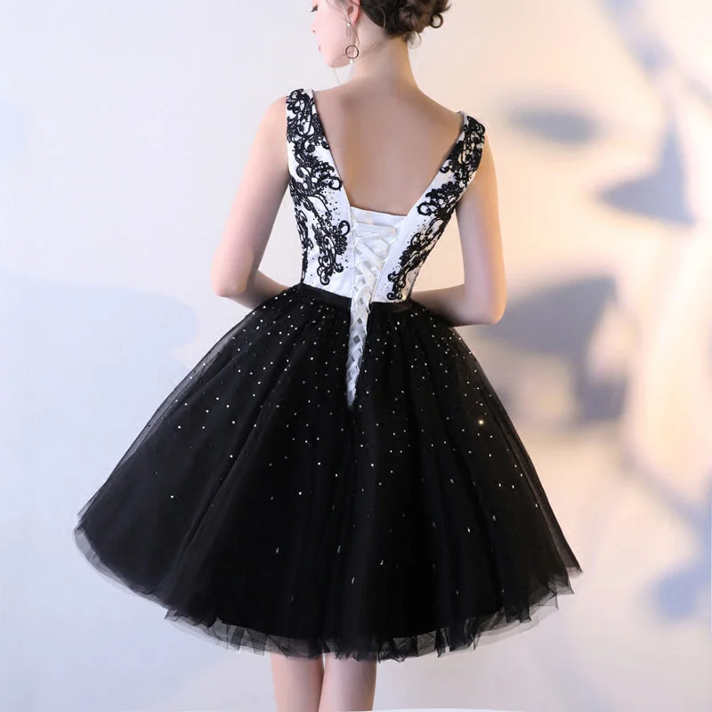 Black Tulle A Line Beading Short Bateau Homecoming Dress With Lace Top OKC7